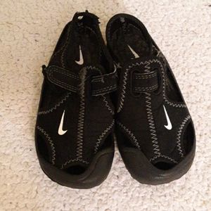 Nike Toddler Black Sandals Sz 8C